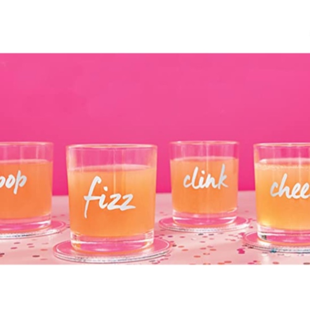 COCKTAIL GLASSES NWT SET OF FOUR IN GIFT BOX
